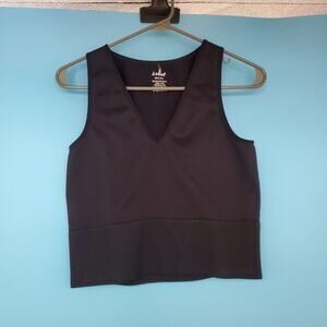J.O& Co Top Size M/L Ribbed V-Neck Cropped